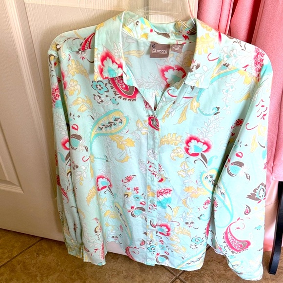 Chico's Pastel Paisley Blouse Size 3 large soft pastels button up sleeve - Picture 2 of 16